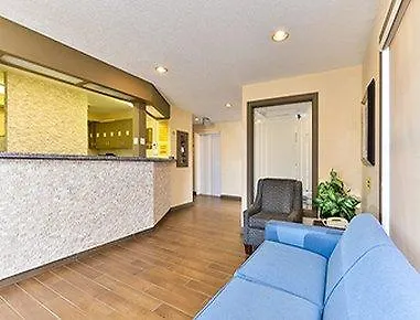 Super 8 By Wyndham Calgary/Airport Hotel 2*, Calgary Canada