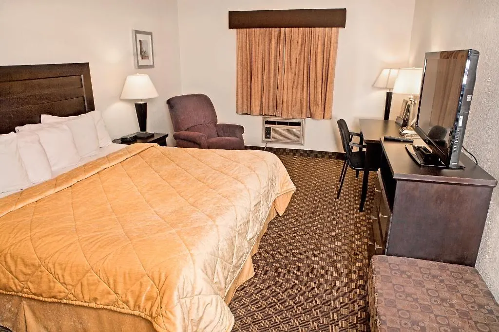 Super 8 By Wyndham Calgary/Airport Hotel