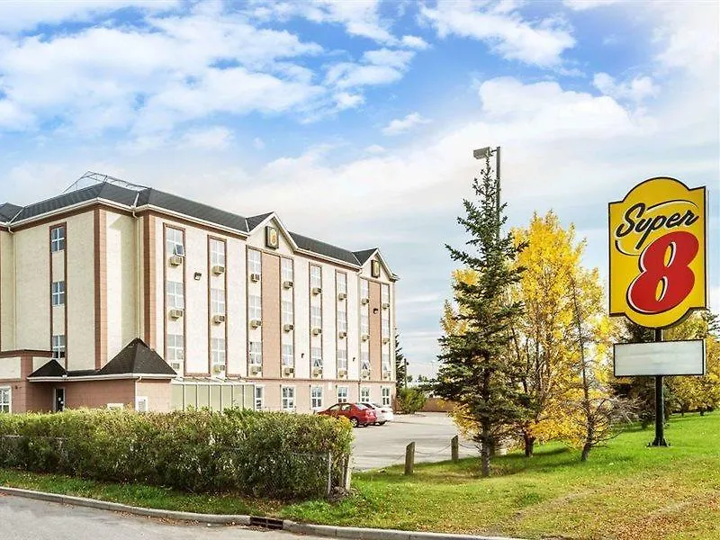 Super 8 By Wyndham Calgary/Airport Hotel 2*, Calgary