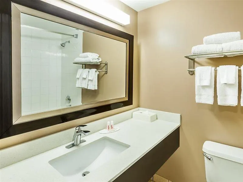 Super 8 By Wyndham Calgary/Airport Hotel Calgary