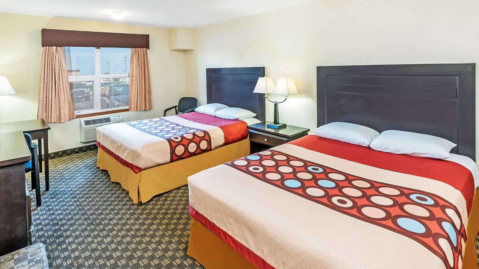 Super 8 By Wyndham Calgary/Airport Hotel