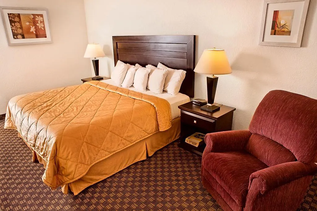 Super 8 By Wyndham Calgary/Airport Hotel 2*, Calgary Canada