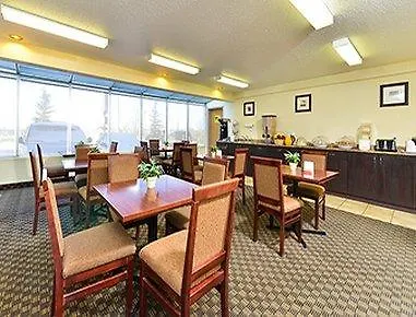 Super 8 By Wyndham Calgary/Airport Hotel  Calgary